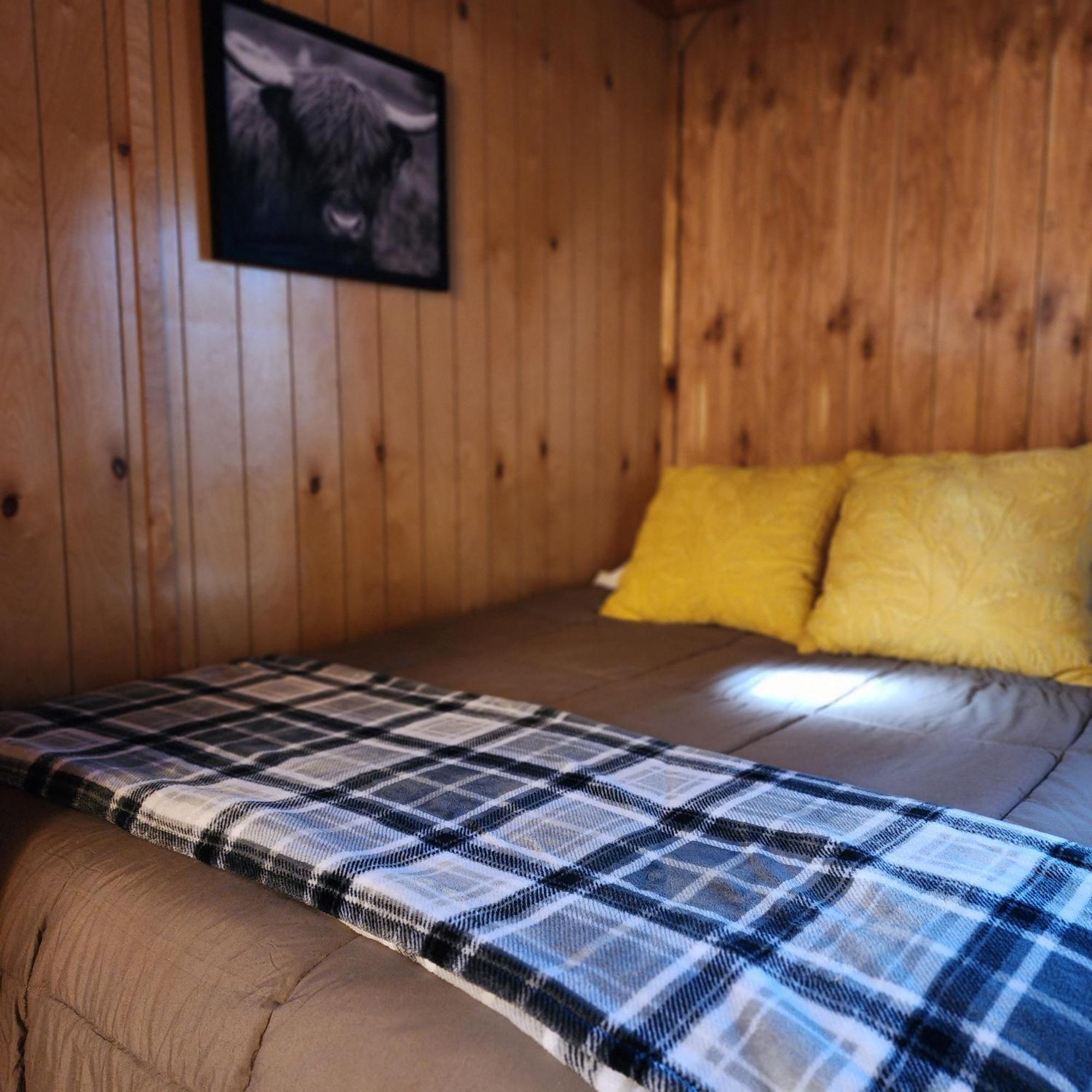 Отель Camp Almanor At Big Springs Westwood Экстерьер фото