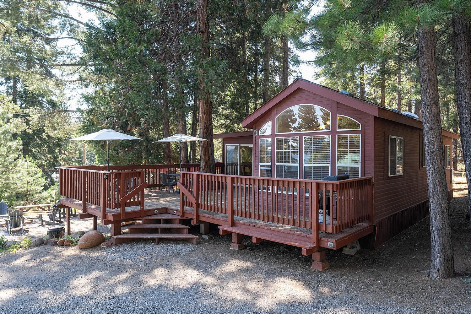 Отель Camp Almanor At Big Springs Westwood Экстерьер фото