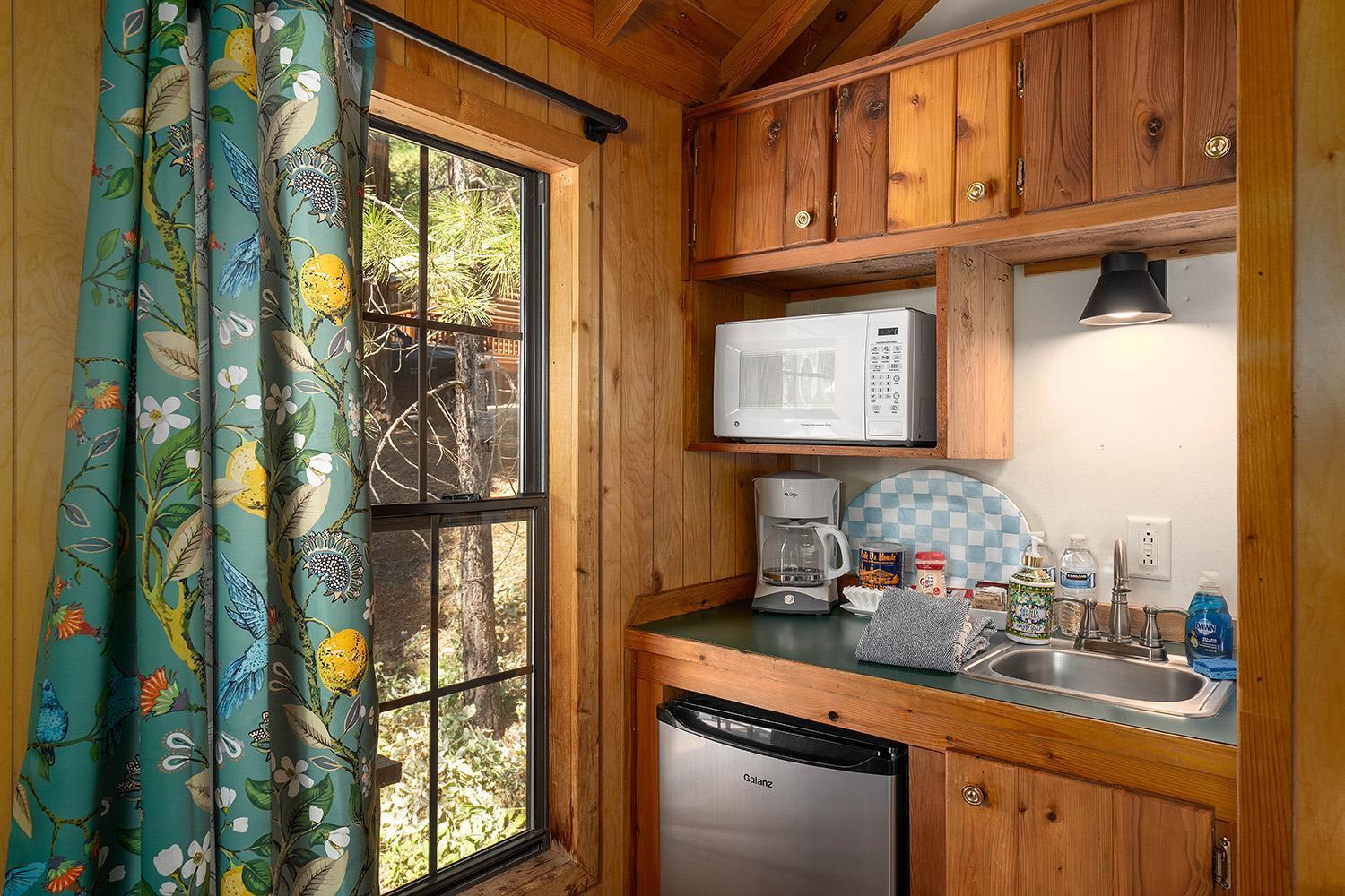 Отель Camp Almanor At Big Springs Westwood Экстерьер фото