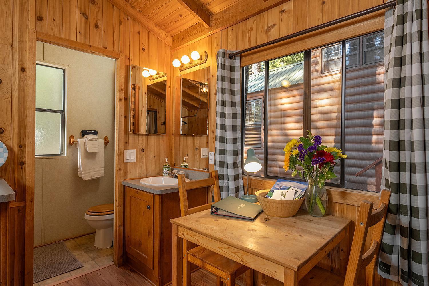 Отель Camp Almanor At Big Springs Westwood Экстерьер фото